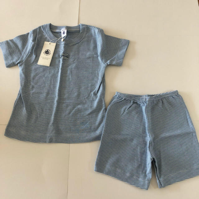 PETIT BATEAU(プチバトー)の【新品】PETIT BATEAU パジャマ 上下 3ans/94cm キッズ/ベビー/マタニティのキッズ服女の子用(90cm~)(パジャマ)の商品写真