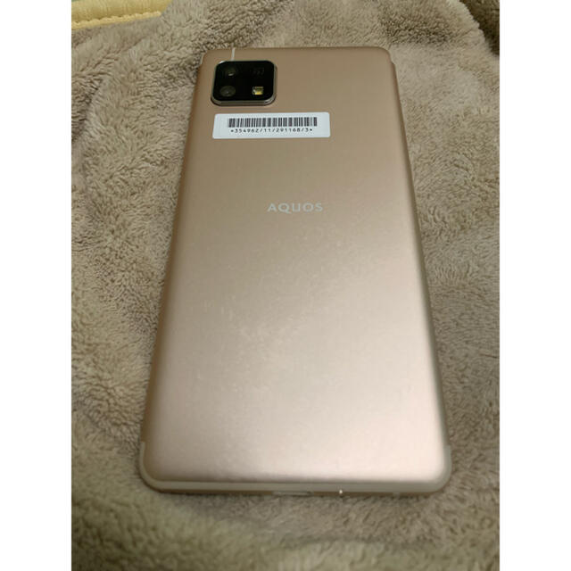 AQUOS(アクオス)のAQUOS sense4basic スマホ/家電/カメラのスマートフォン/携帯電話(スマートフォン本体)の商品写真