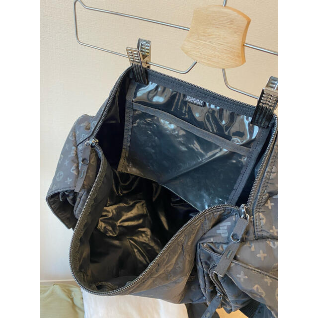 HEADPORTER(ヘッドポーター)のhead porter ヘッドポーター　ブラックビューティー　ショルダーバッグ メンズのバッグ(バッグパック/リュック)の商品写真