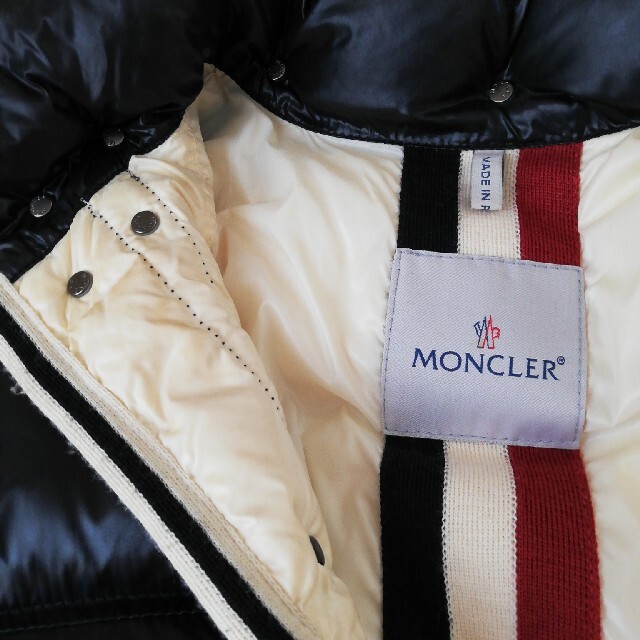 MONCLER(モンクレール)のモンクレール　ダウン メンズのジャケット/アウター(ダウンジャケット)の商品写真