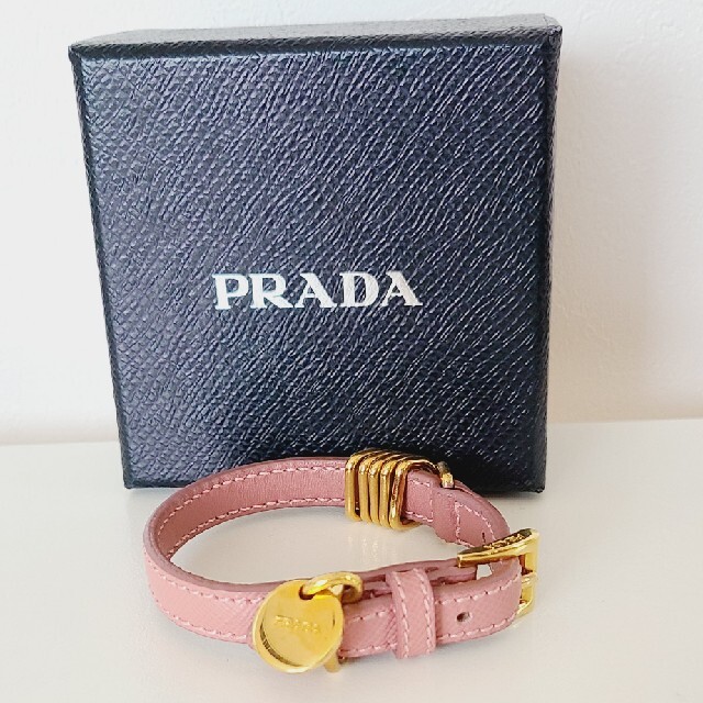 PRADA(プラダ)のプラダ 革ブレスレット レディースのアクセサリー(ブレスレット/バングル)の商品写真