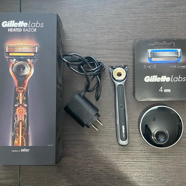 gilet(ジレ)のジレット Gillette Labs ヒーテッドレーザー 髭剃り 替刃付き コスメ/美容のシェービング(カミソリ)の商品写真