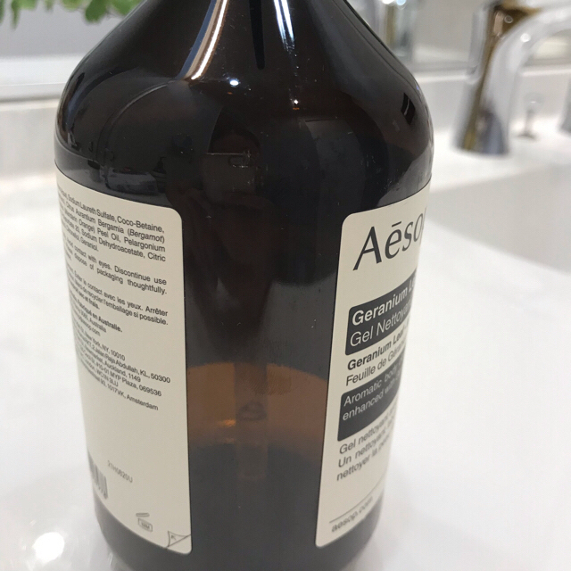 イソップ aesop ボディクレンザー11 空容器 コスメ/美容のボディケア(ボディソープ/石鹸)の商品写真