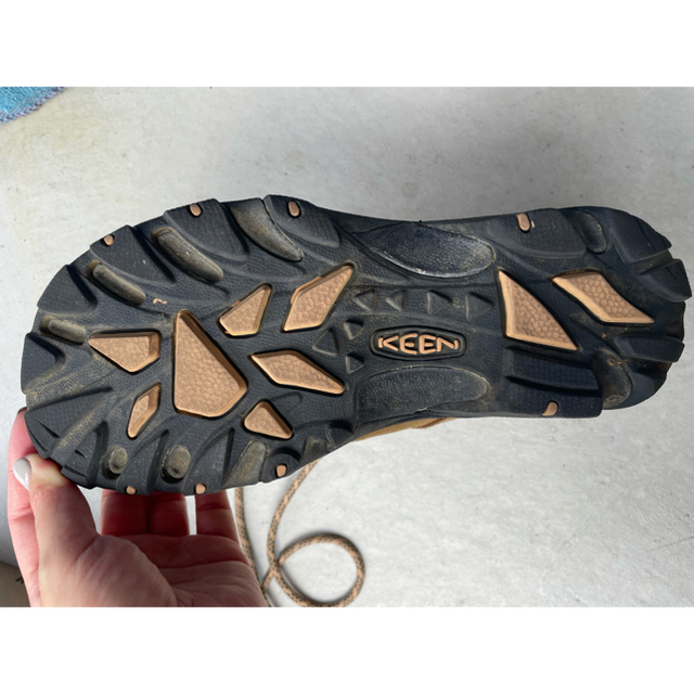 KEEN(キーン)のKEEN PYRENEES 23.5cm スポーツ/アウトドアのアウトドア(登山用品)の商品写真