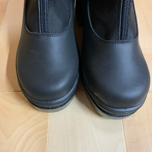 GUESS(ゲス)のGUESS ロングブーツ　ジップアップ レディースの靴/シューズ(ブーツ)の商品写真