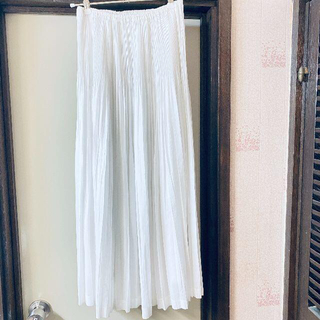 センソユニコ(Sensounico)の美品　センソユニコ　プリーツロングスカート　ペチコート付き　白　サイズ38(ロングスカート)