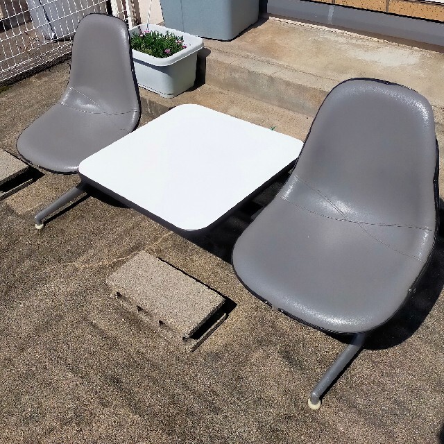 イームズ Eames ハーマンミラー エアーポートベンチ 3連 イームズ Eames ハーマンミラー エアーポートベンチ 3連