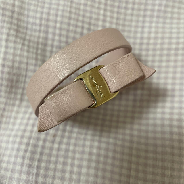 Salvatore Ferragamo(サルヴァトーレフェラガモ)のFerragamo ブレスレット レディースのアクセサリー(ブレスレット/バングル)の商品写真