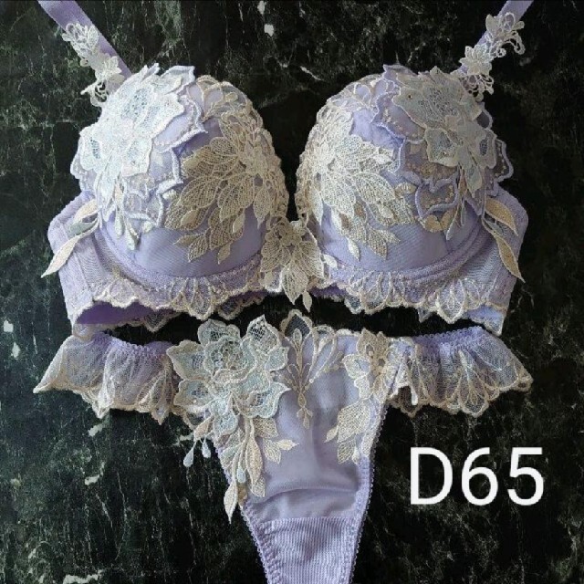 ブラ&ショーツセットサルート34G     D65 & ソングM