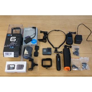 ゴープロ(GoPro)のGoPro HERO6 BLACKおまけ付(shorty、マイクアダプター等)(ビデオカメラ)