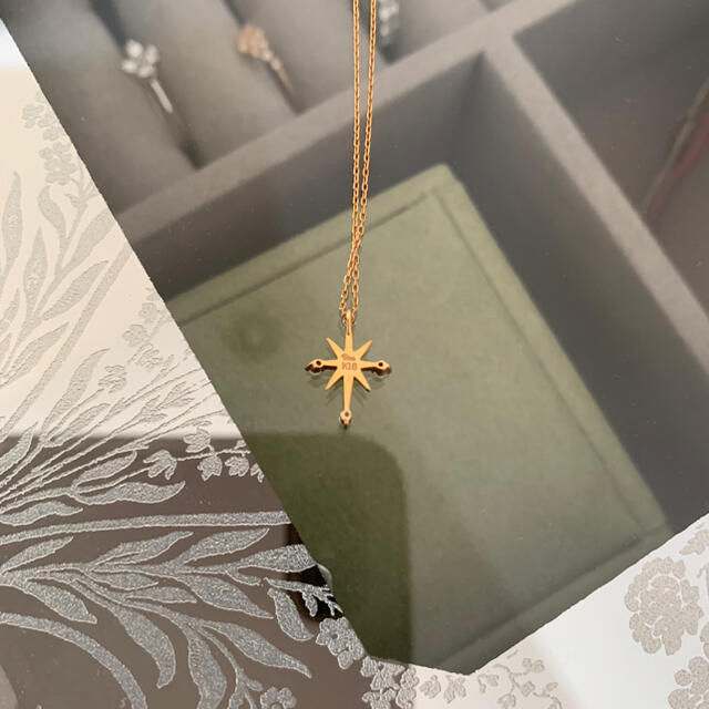 STAR JEWELRY(スタージュエリー)のスタージュエリー  K18 クロスネックレス　ダイヤモンド　 レディースのアクセサリー(ネックレス)の商品写真