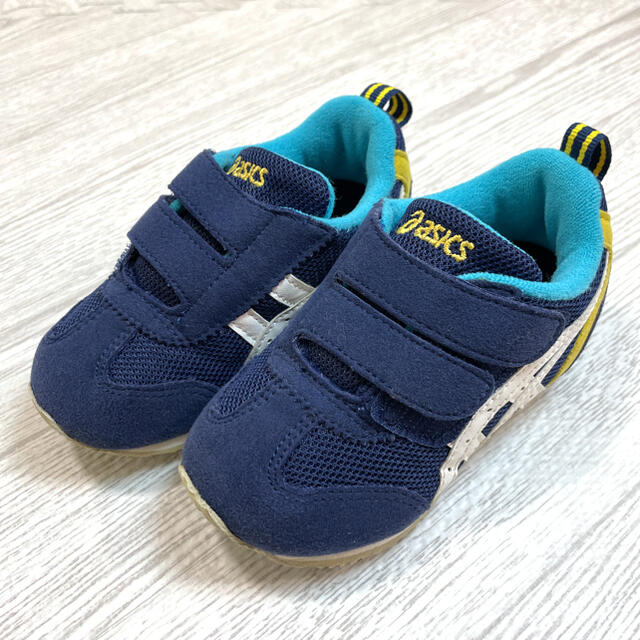 asics(アシックス)のASICS スクスク アイダホ 14.5 ネイビー キッズ/ベビー/マタニティのベビー靴/シューズ(~14cm)(スニーカー)の商品写真