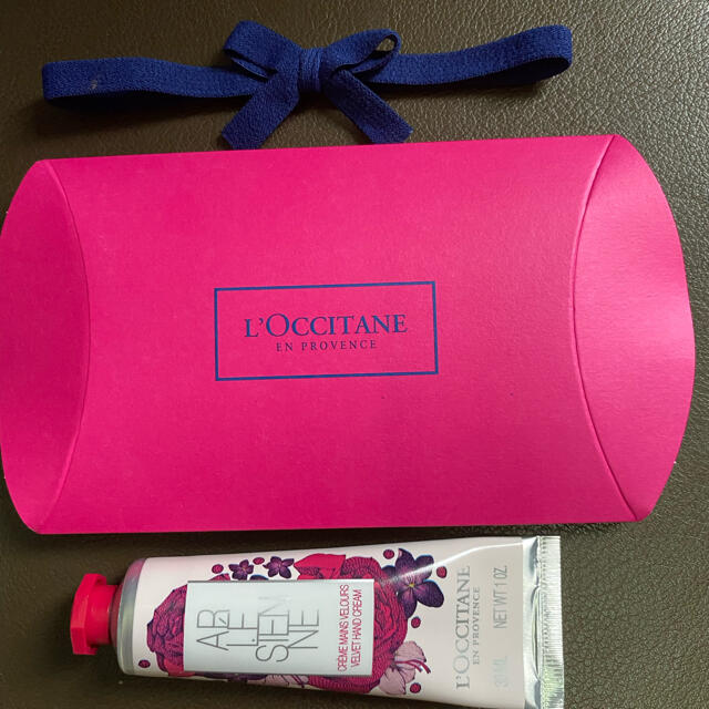 L'OCCITANE(ロクシタン)のロクシタン ハンドクリーム コスメ/美容のボディケア(ハンドクリーム)の商品写真