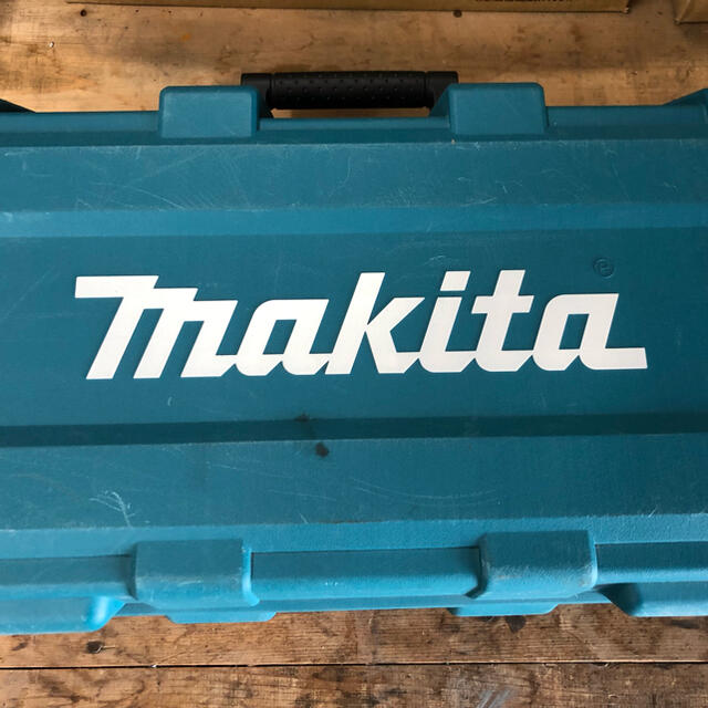 Makita マキタ　充電式レシプロソー　JR184DRF