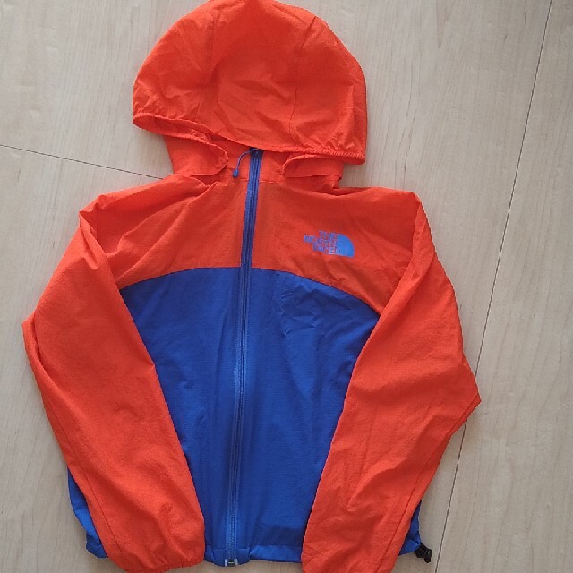 THE NORTH FACE(ザノースフェイス)のhaa様専用！THE NORTH FACE ジャケット　パーカー　120 キッズ/ベビー/マタニティのキッズ服男の子用(90cm~)(ジャケット/上着)の商品写真