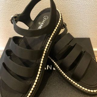 CHANEL - CHANEL シャネル パールサンダル 37.5の通販|ラクマ