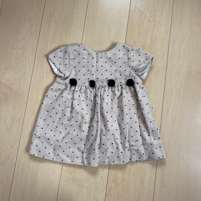 ZARA KIDS(ザラキッズ)のzarababy86センチ[美品]お星様ドットワンピース  キッズ/ベビー/マタニティのベビー服(~85cm)(ワンピース)の商品写真