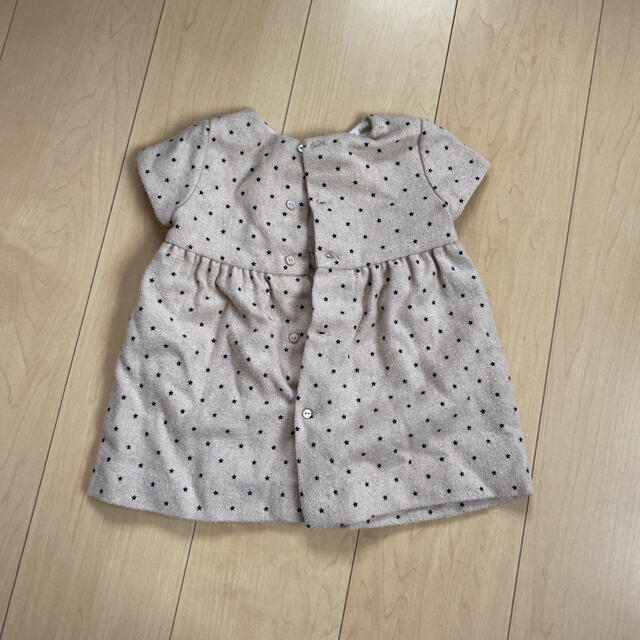 ZARA KIDS(ザラキッズ)のzarababy86センチ[美品]お星様ドットワンピース  キッズ/ベビー/マタニティのベビー服(~85cm)(ワンピース)の商品写真