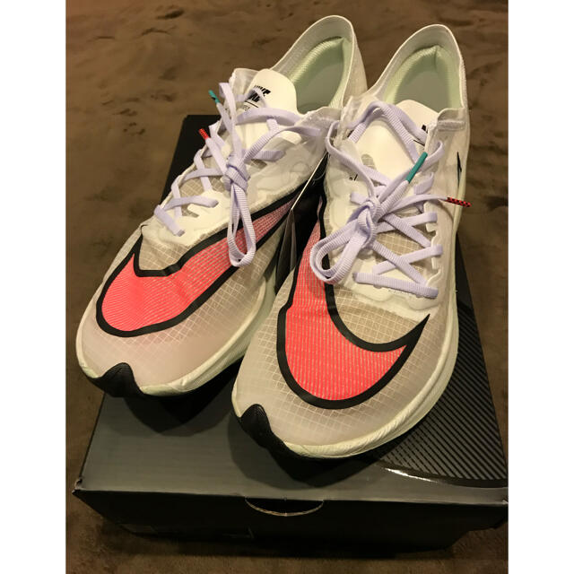 NIKE(ナイキ)のNIKE ZOOMX VAPORFLY NEXT % 27.0cm メンズの靴/シューズ(スニーカー)の商品写真