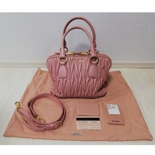 ミュウミュウ(MIU MIU)の値下げ!! miu miu ミュウミュウ マトラッセ 2WAYハンドバッグ(ショルダーバッグ)