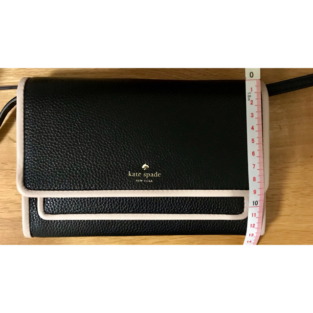 kate spade new york(ケイトスペードニューヨーク)の新品未使用ケイトスペード　クラッチバック レディースのバッグ(クラッチバッグ)の商品写真