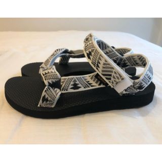 テバ(Teva)のなまころ様専用　Teva サンダル　22cm 箱有り　chaco アローズ(サンダル)