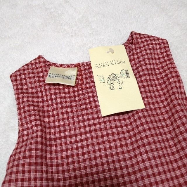 LAURA ASHLEY(ローラアシュレイ)の［専用］未使用　ローラアシュレイ　LAURA ASHLEY  ワンピース キッズ/ベビー/マタニティのキッズ服女の子用(90cm~)(ワンピース)の商品写真