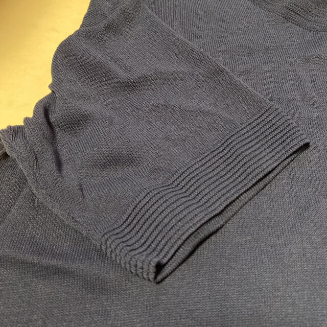 ネイビー サマーニット フリル裾 花柄刺繍 レディースのトップス(ニット/セーター)の商品写真
