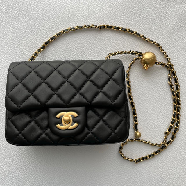 CHANEL(シャネル)の【⠀大人気入手困難品】シャネル ボールチェーンフラップバック レディースのバッグ(ショルダーバッグ)の商品写真