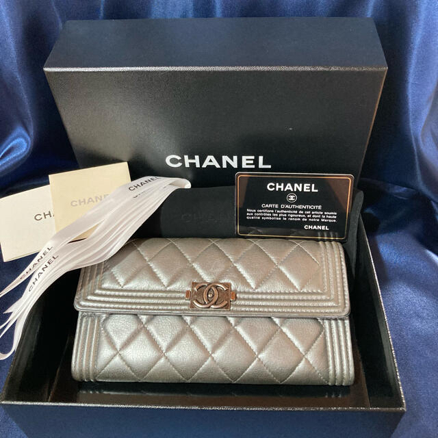 ラムスキン CHANEL ブラック 赤の通販 by M shop |シャネルならラクマ