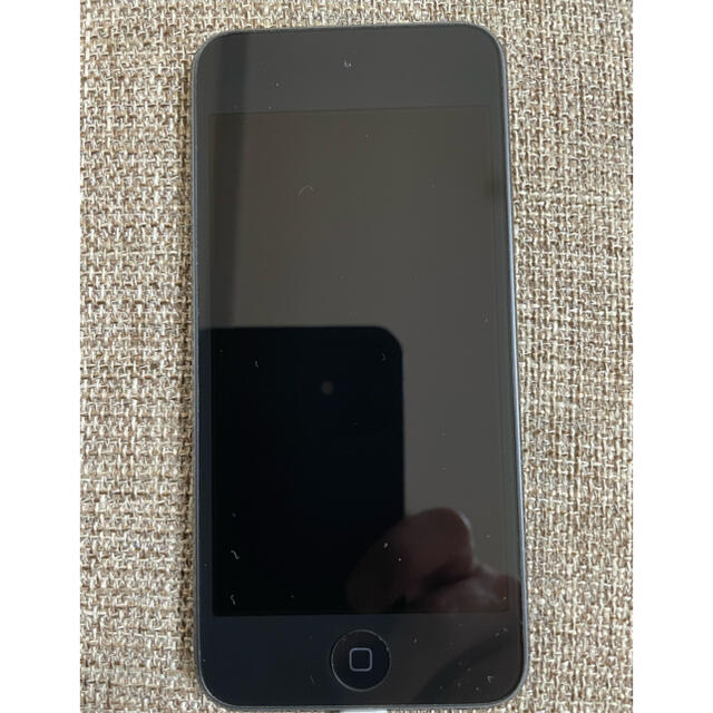 iPod touch(アイポッドタッチ)のiPod touch 7%OFFチケット　第6世代　iPhoneイヤホン付属新品 スマホ/家電/カメラのオーディオ機器(ポータブルプレーヤー)の商品写真