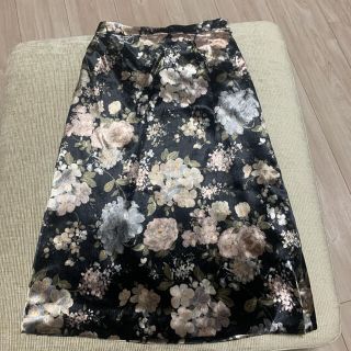 ドルチェ&ガッバーナ(DOLCE&GABBANA) 花柄スカート ひざ丈スカートの ドルチェ&ガッバーナ(DOLCE&GABBANA) 花柄スカート ひざ丈スカートの