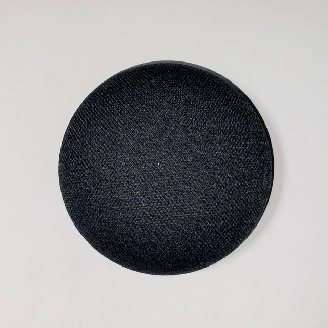 Google(グーグル)のGoogle Home mini CHARCOAL スマホ/家電/カメラのオーディオ機器(スピーカー)の商品写真