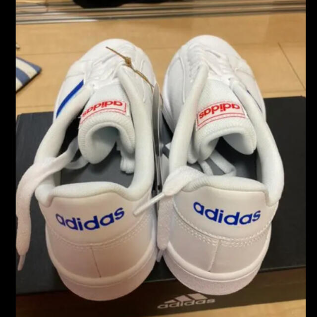 adidas(アディダス)の【新品】アディダス スニーカー グランド コート ベース メンズの靴/シューズ(スニーカー)の商品写真