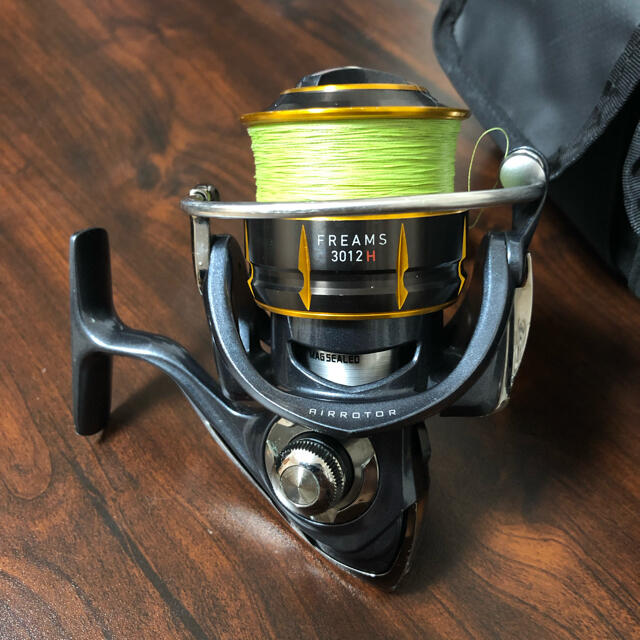 DAIWA(ダイワ)の15フリームス 3012H  PE1.2号200m弱 スポーツ/アウトドアのフィッシング(リール)の商品写真