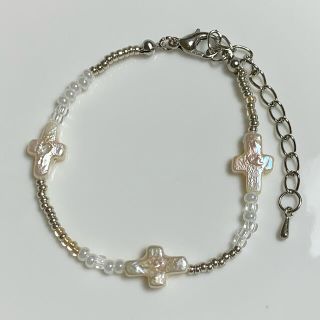 SALE‼️ハンドメイド　クロス淡水パールビーズブレスレット🤍おまけリング付き(ブレスレット/バングル)