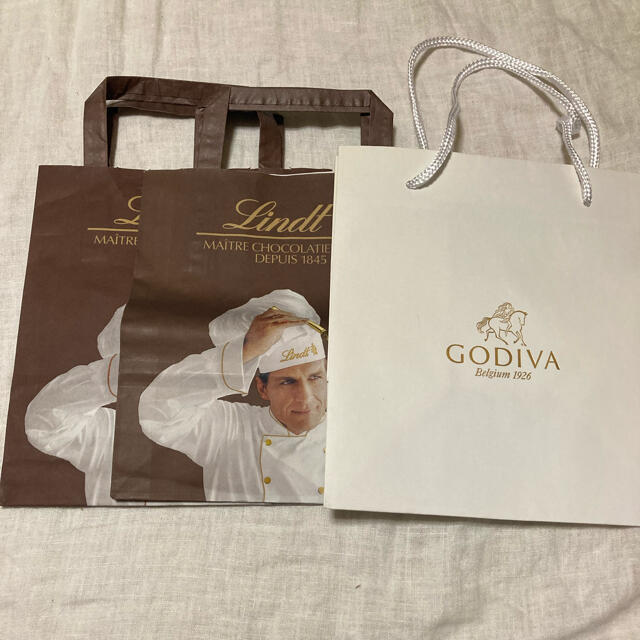 Lindt(リンツ)のGODIVA リンツ　ショップバッグ　3点 レディースのバッグ(ショップ袋)の商品写真