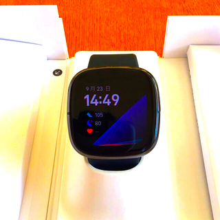 【美品】FITBIT Sense GPS搭載 　画面保護フィルム&夏用ベルト付(腕時計(デジタル))