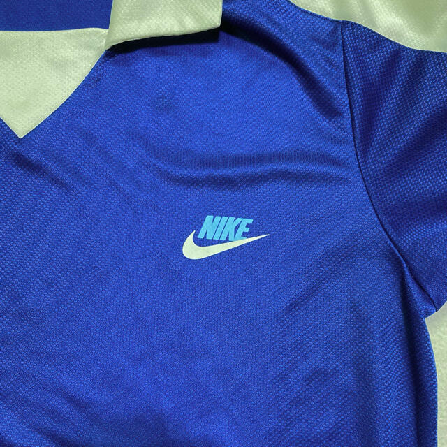 NIKE(ナイキ)のナイキ　サッカーシャツ　メンズL ドライメッシュ生地　青×白 メンズのトップス(ポロシャツ)の商品写真