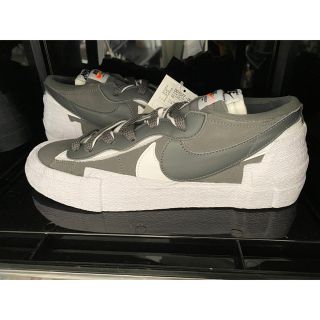 ナイキ(NIKE)のSACAI × NIKE BLAZER LOW "IRON GREY"(スニーカー)