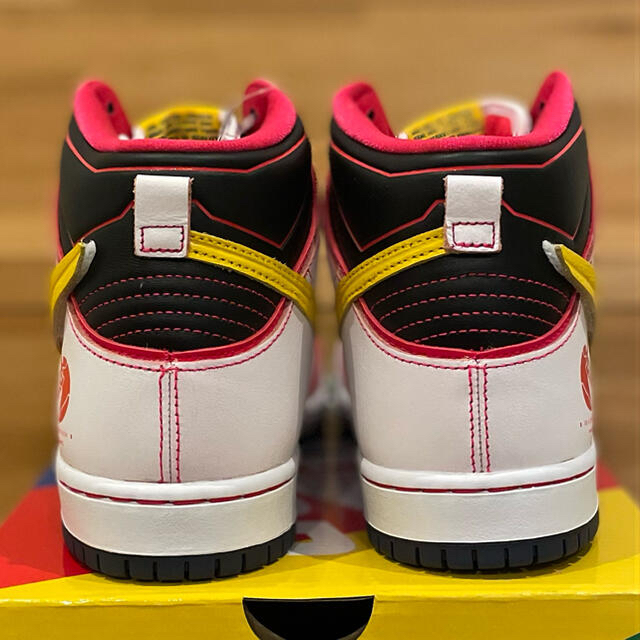 NIKE(ナイキ)の希少‼️Nike SB Dunk × Gundam Unicorn 27.5 白 メンズの靴/シューズ(スニーカー)の商品写真