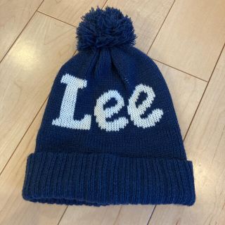 リー(Lee)の【極美品】 定価4063円　Lee  ロゴ　ニット帽 ニットキャップ  ボンボン(ニット帽/ビーニー)