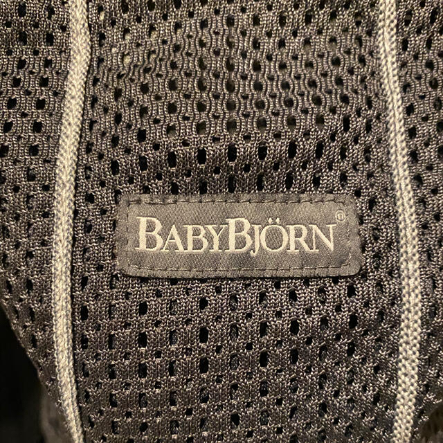 BABYBJORN(ベビービョルン)の【rui様 専用】ベビービョルン ベビーキャリアmini メッシュ キッズ/ベビー/マタニティの外出/移動用品(抱っこひも/おんぶひも)の商品写真