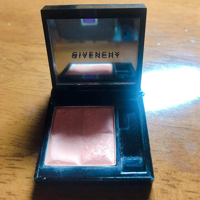 GIVENCHY(ジバンシィ)のジバンシイ　アイシャドウ　オレンジ コスメ/美容のベースメイク/化粧品(アイシャドウ)の商品写真