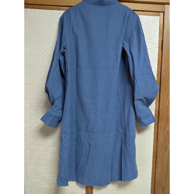 韓国ファッション　ひざ丈ワンピース　スウェード風生地　くすみブルー　M レディースのワンピース(ひざ丈ワンピース)の商品写真
