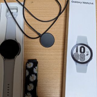 ギャラクシー(Galaxy)のgalaxy watch 4 44mm 海外版　シルバー(腕時計(デジタル))