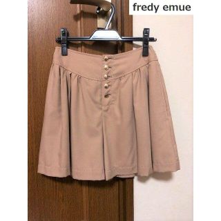 フレディ(fredy)のfredyフレディエミュ★ゴールドボタン付フレアーショートパンツ(ショートパンツ)