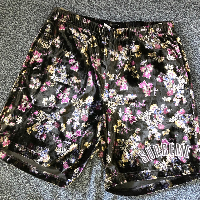 Supreme   Floral Velour Short  ハーフパンツ　L