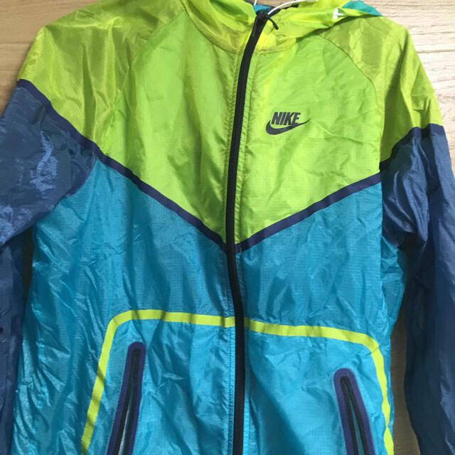 NIKE ウインドブレーカー