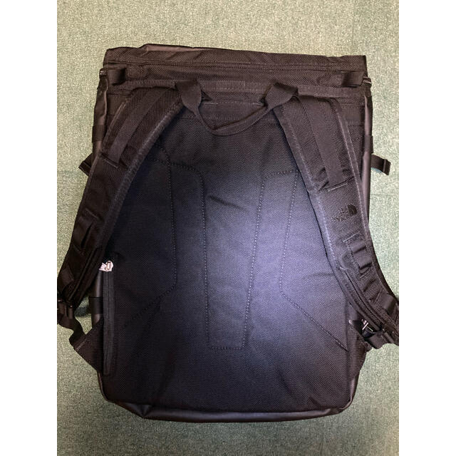 THE NORTH FACE(ザノースフェイス)のTHE NORTH FACE (ザノースフェイス)リュック　ブラック　30L メンズのバッグ(バッグパック/リュック)の商品写真